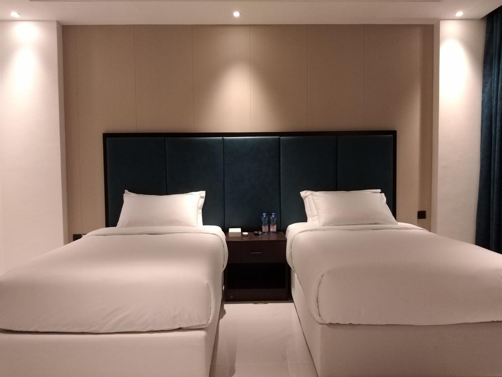 Nebula Hotel 杜科姆 外观 照片