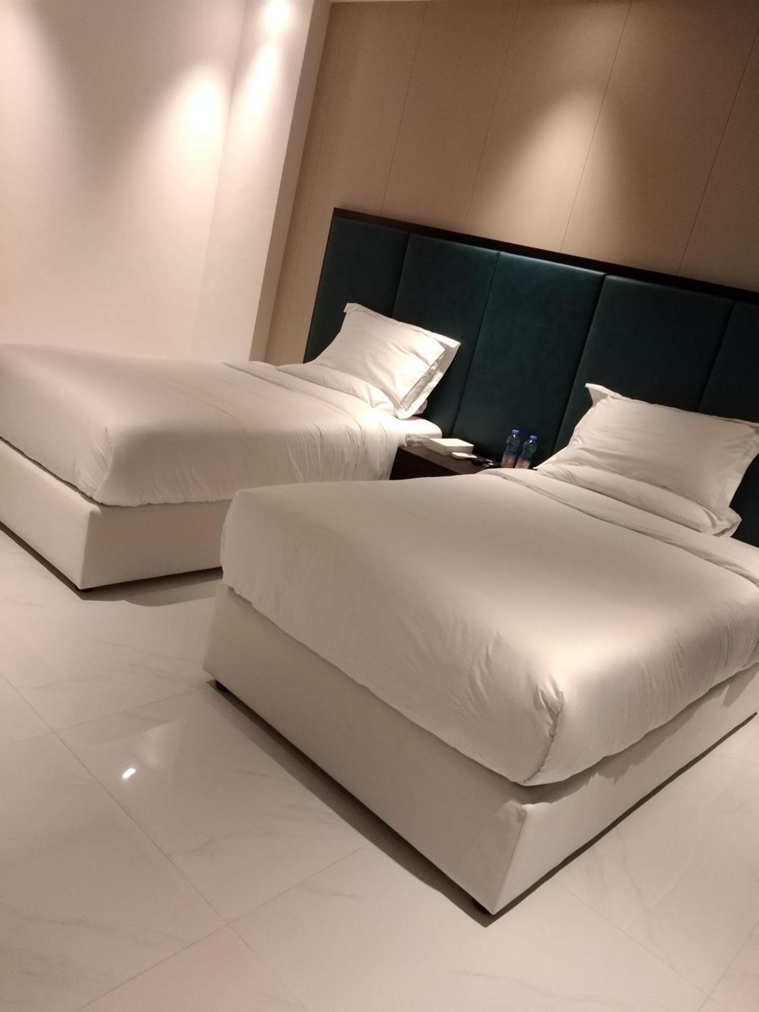 Nebula Hotel 杜科姆 外观 照片