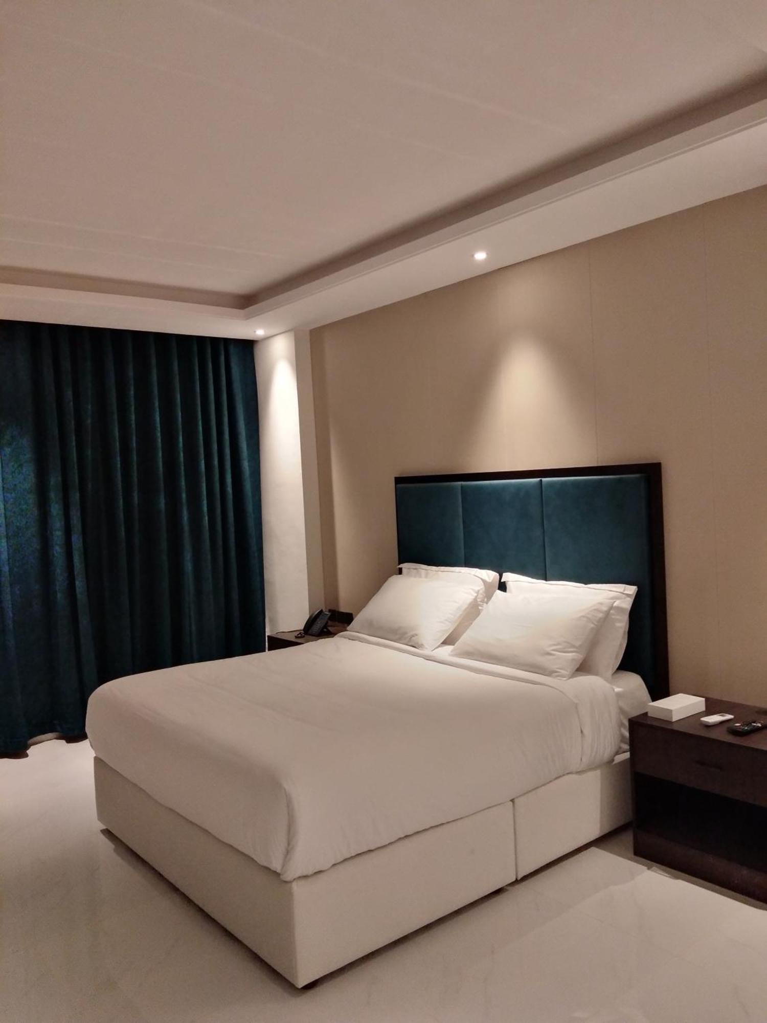Nebula Hotel 杜科姆 外观 照片